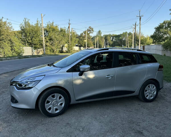 Серый Рено Клио, объемом двигателя 1.5 л и пробегом 210 тыс. км за 6900 $, фото 4 на Automoto.ua