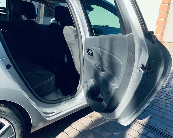 Серый Рено Клио, объемом двигателя 1.5 л и пробегом 253 тыс. км за 8300 $, фото 7 на Automoto.ua