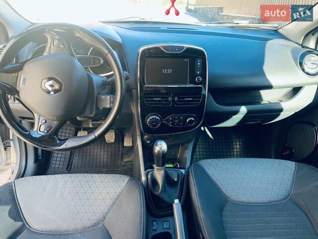 Серый Рено Клио, объемом двигателя 1.5 л и пробегом 253 тыс. км за 8300 $, фото 9 на Automoto.ua