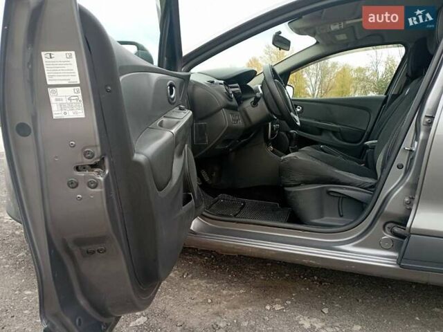 Сірий Рено Кліо, об'ємом двигуна 1.5 л та пробігом 260 тис. км за 7200 $, фото 11 на Automoto.ua