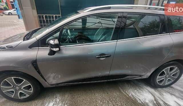 Серый Рено Клио, объемом двигателя 1.46 л и пробегом 336 тыс. км за 7700 $, фото 8 на Automoto.ua