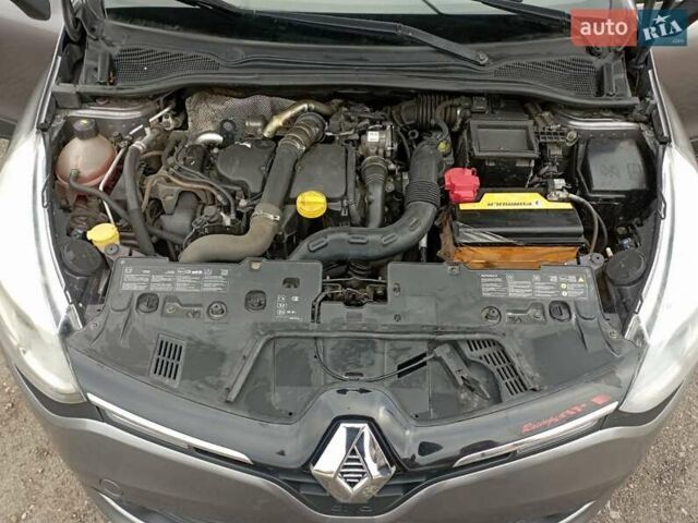 Сірий Рено Кліо, об'ємом двигуна 1.5 л та пробігом 260 тис. км за 7200 $, фото 22 на Automoto.ua
