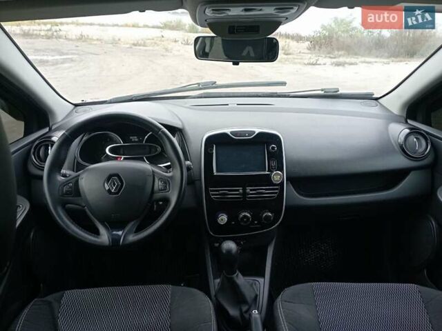 Сірий Рено Кліо, об'ємом двигуна 1.5 л та пробігом 260 тис. км за 7200 $, фото 12 на Automoto.ua