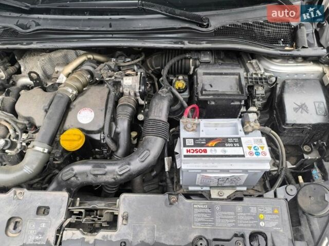 Серый Рено Клио, объемом двигателя 1.46 л и пробегом 226 тыс. км за 6300 $, фото 6 на Automoto.ua