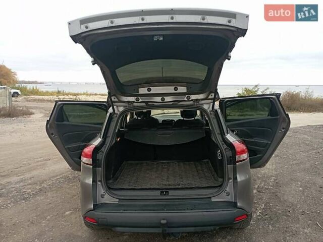 Сірий Рено Кліо, об'ємом двигуна 1.5 л та пробігом 260 тис. км за 7200 $, фото 19 на Automoto.ua