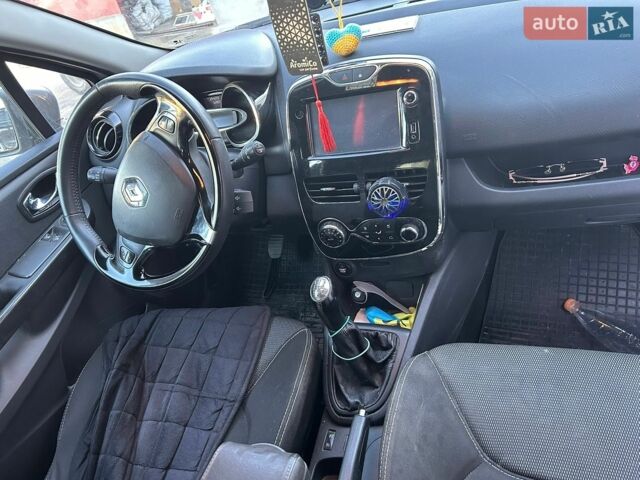 Серый Рено Клио, объемом двигателя 1.5 л и пробегом 244 тыс. км за 6900 $, фото 7 на Automoto.ua