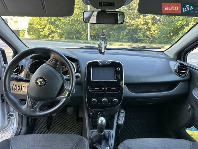 Серый Рено Клио, объемом двигателя 1.5 л и пробегом 210 тыс. км за 6900 $, фото 10 на Automoto.ua