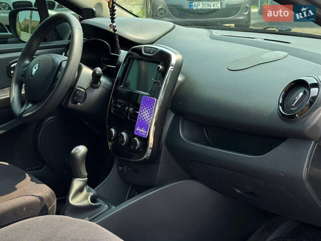 Сірий Рено Кліо, об'ємом двигуна 1.5 л та пробігом 174 тис. км за 7100 $, фото 9 на Automoto.ua