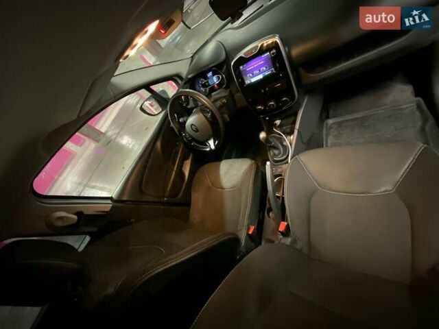 Рено Клио 2015 в Черновцах на Automoto.ua Серый Рено Клио, объемом двигателя 1.5 л и пробегом 270 тыс. км за 7300 $, фото 36 на Automoto.ua