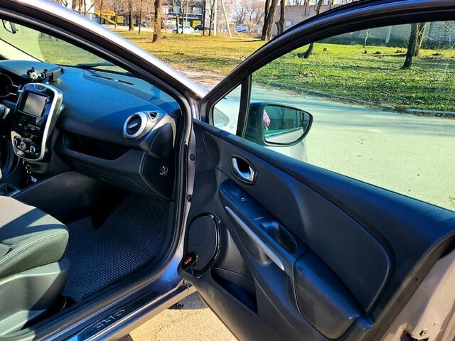 Сірий Рено Кліо, об'ємом двигуна 15 л та пробігом 210 тис. км за 8300 $, фото 10 на Automoto.ua