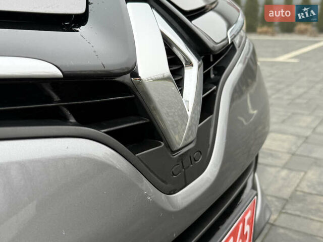 Серый Рено Клио, объемом двигателя 1.2 л и пробегом 122 тыс. км за 8800 $, фото 19 на Automoto.ua
