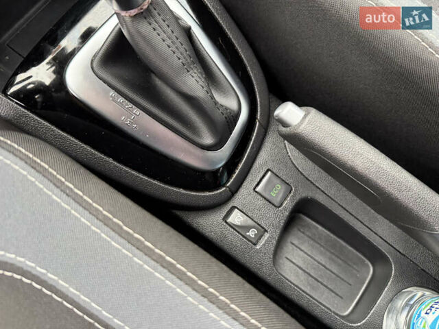 Серый Рено Клио, объемом двигателя 1.2 л и пробегом 122 тыс. км за 8800 $, фото 53 на Automoto.ua