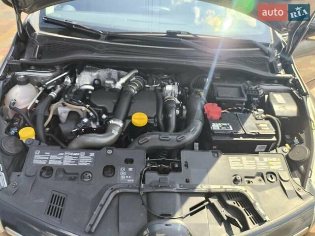 Сірий Рено Кліо, об'ємом двигуна 1.5 л та пробігом 250 тис. км за 8500 $, фото 42 на Automoto.ua