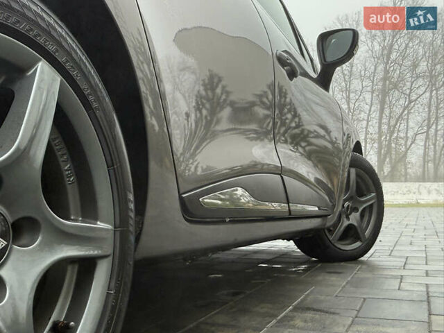 Серый Рено Клио, объемом двигателя 1.2 л и пробегом 122 тыс. км за 8800 $, фото 13 на Automoto.ua