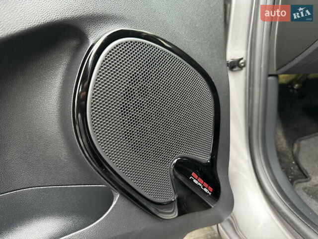 Серый Рено Клио, объемом двигателя 1.2 л и пробегом 122 тыс. км за 8800 $, фото 46 на Automoto.ua