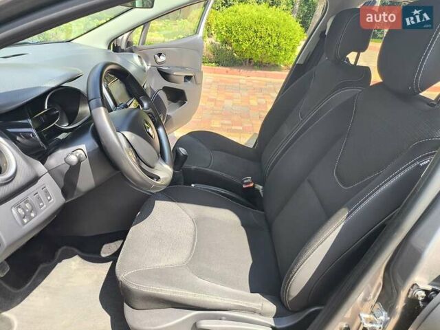 Сірий Рено Кліо, об'ємом двигуна 1.5 л та пробігом 250 тис. км за 8500 $, фото 16 на Automoto.ua