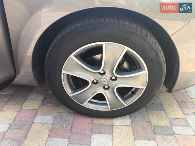 Сірий Рено Кліо, об'ємом двигуна 1.5 л та пробігом 250 тис. км за 8500 $, фото 15 на Automoto.ua
