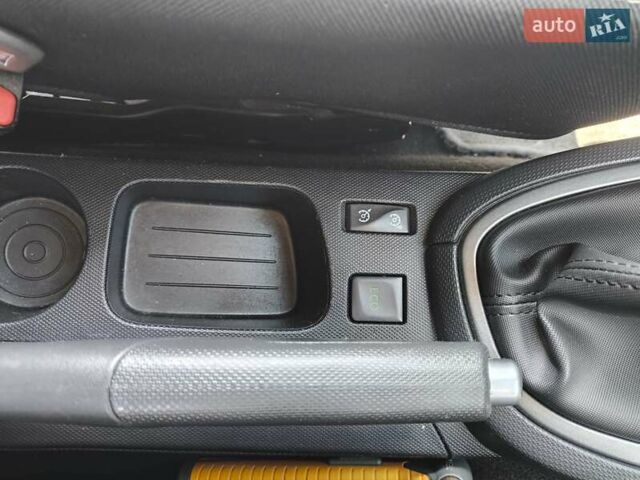 Сірий Рено Кліо, об'ємом двигуна 1.5 л та пробігом 250 тис. км за 8500 $, фото 32 на Automoto.ua