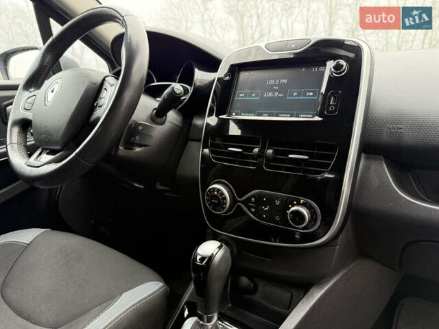 Серый Рено Клио, объемом двигателя 1.2 л и пробегом 122 тыс. км за 8800 $, фото 68 на Automoto.ua