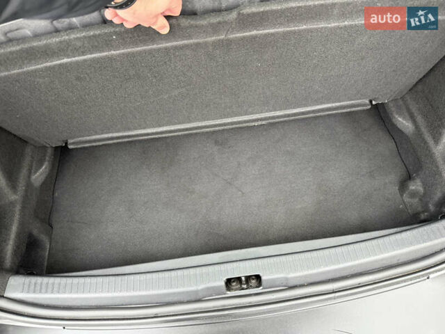 Серый Рено Клио, объемом двигателя 1.2 л и пробегом 122 тыс. км за 8800 $, фото 31 на Automoto.ua