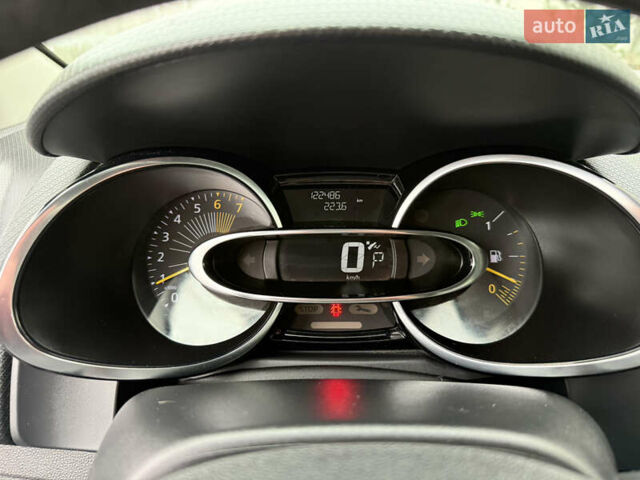 Серый Рено Клио, объемом двигателя 1.2 л и пробегом 122 тыс. км за 8800 $, фото 56 на Automoto.ua