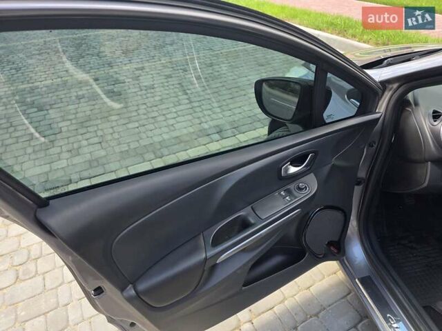Сірий Рено Кліо, об'ємом двигуна 1.5 л та пробігом 232 тис. км за 8300 $, фото 6 на Automoto.ua