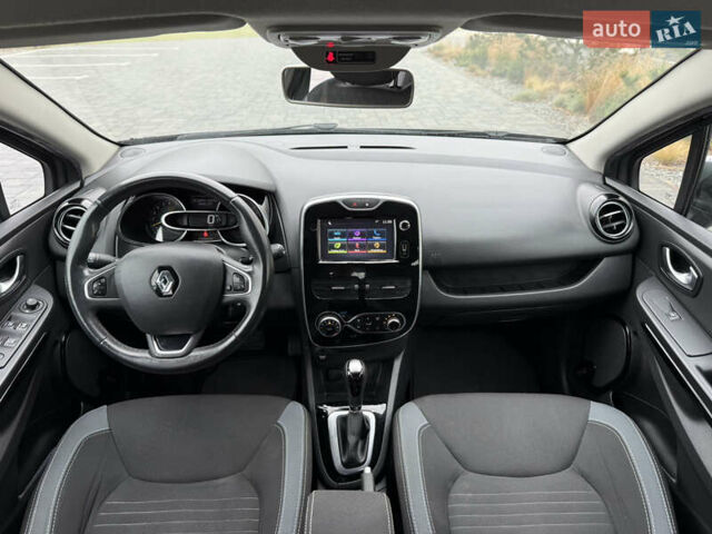 Серый Рено Клио, объемом двигателя 1.2 л и пробегом 122 тыс. км за 8800 $, фото 40 на Automoto.ua