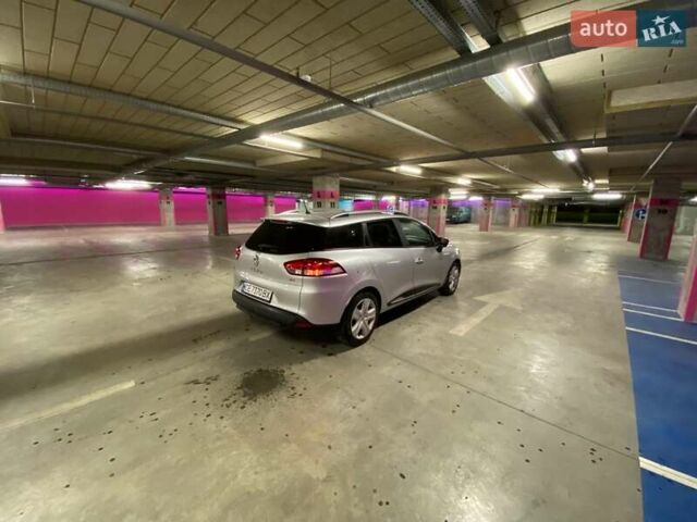 Рено Клио 2015 в Черновцах на Automoto.ua Серый Рено Клио, объемом двигателя 1.5 л и пробегом 270 тыс. км за 7300 $, фото 20 на Automoto.ua