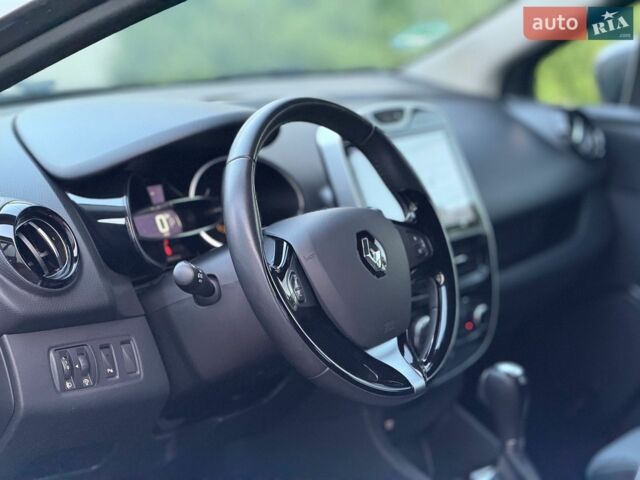 Сірий Рено Кліо, об'ємом двигуна 1.2 л та пробігом 130 тис. км за 9400 $, фото 13 на Automoto.ua