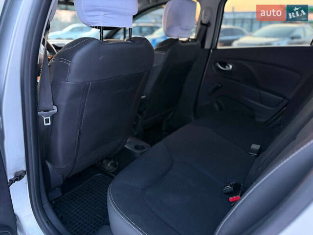Сірий Рено Кліо, об'ємом двигуна 1.46 л та пробігом 280 тис. км за 8400 $, фото 9 на Automoto.ua