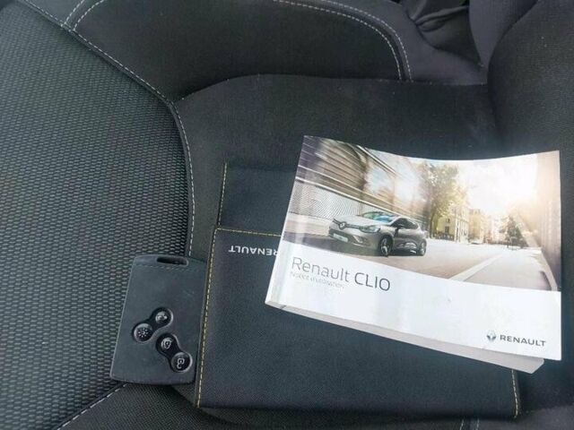 Сірий Рено Кліо, об'ємом двигуна 1.5 л та пробігом 171 тис. км за 9000 $, фото 10 на Automoto.ua