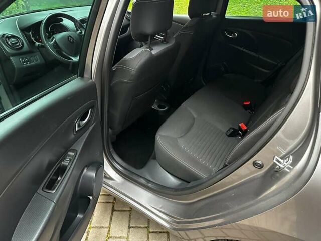 Сірий Рено Кліо, об'ємом двигуна 1.5 л та пробігом 130 тис. км за 10900 $, фото 12 на Automoto.ua