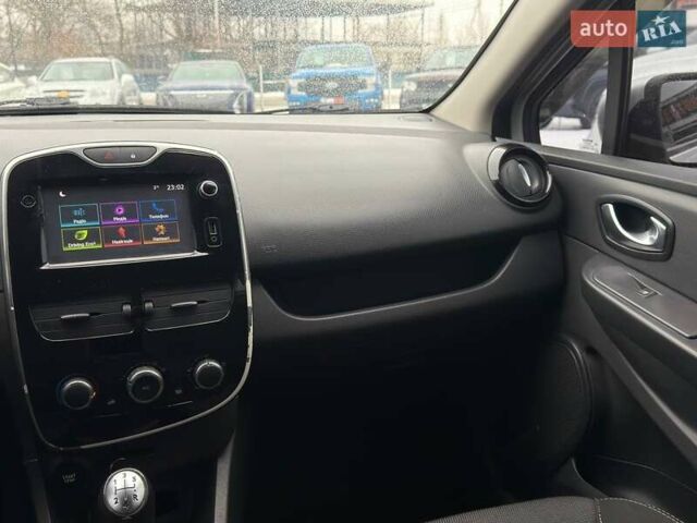 Сірий Рено Кліо, об'ємом двигуна 1.5 л та пробігом 261 тис. км за 9500 $, фото 15 на Automoto.ua
