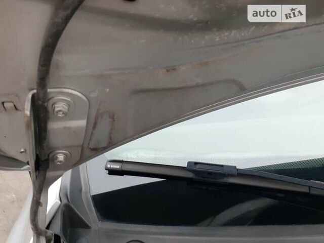 Сірий Рено Кліо, об'ємом двигуна 1.5 л та пробігом 185 тис. км за 7650 $, фото 35 на Automoto.ua