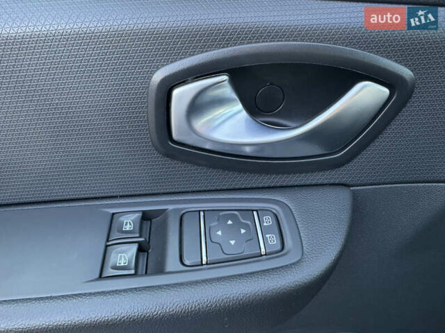 Сірий Рено Кліо, об'ємом двигуна 1.15 л та пробігом 63 тис. км за 8600 $, фото 8 на Automoto.ua