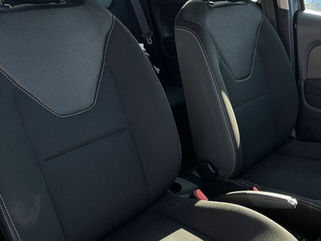 Сірий Рено Кліо, об'ємом двигуна 1.1 л та пробігом 70 тис. км за 8999 $, фото 5 на Automoto.ua