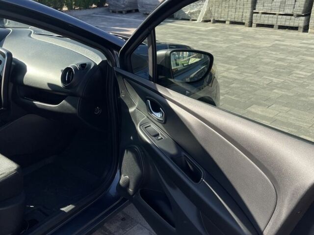 Сірий Рено Кліо, об'ємом двигуна 1.1 л та пробігом 70 тис. км за 8999 $, фото 4 на Automoto.ua