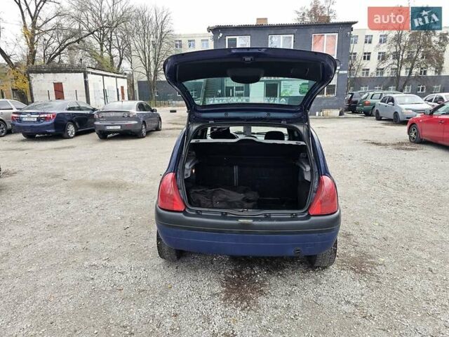 Синий Рено Клио, объемом двигателя 1.39 л и пробегом 230 тыс. км за 2999 $, фото 8 на Automoto.ua