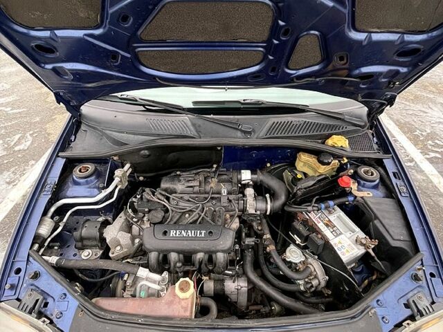 Синий Рено Клио, объемом двигателя 1.2 л и пробегом 190 тыс. км за 3000 $, фото 5 на Automoto.ua