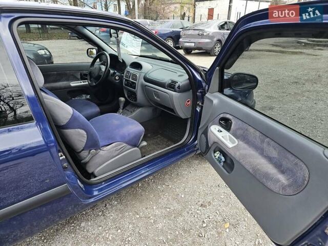 Синий Рено Клио, объемом двигателя 1.39 л и пробегом 230 тыс. км за 2999 $, фото 7 на Automoto.ua
