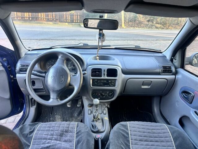 Синий Рено Клио, объемом двигателя 1.4 л и пробегом 273 тыс. км за 2500 $, фото 6 на Automoto.ua