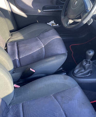 Синій Рено Кліо, об'ємом двигуна 1.2 л та пробігом 267 тис. км за 2450 $, фото 7 на Automoto.ua