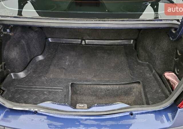 Синій Рено Кліо, об'ємом двигуна 1.39 л та пробігом 214 тис. км за 3800 $, фото 12 на Automoto.ua