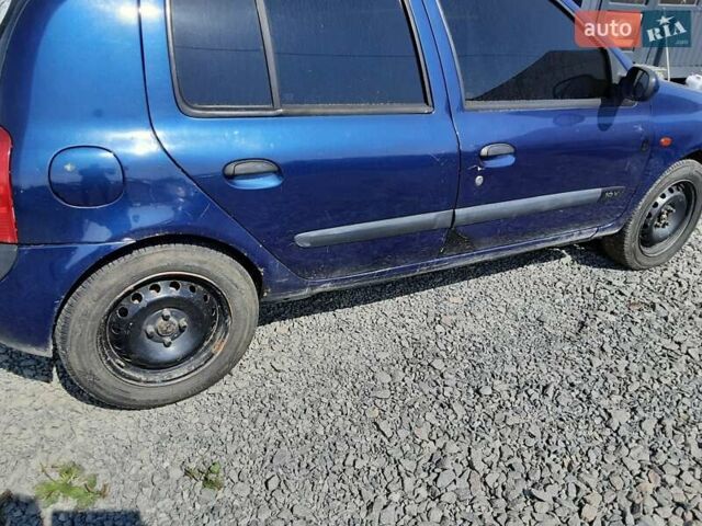 Синий Рено Клио, объемом двигателя 1.15 л и пробегом 276 тыс. км за 2250 $, фото 3 на Automoto.ua