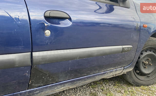 Синий Рено Клио, объемом двигателя 1.2 л и пробегом 267 тыс. км за 2450 $, фото 6 на Automoto.ua