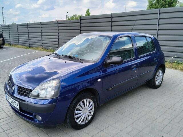 Синій Рено Кліо, об'ємом двигуна 1.1 л та пробігом 194 тис. км за 4000 $, фото 2 на Automoto.ua