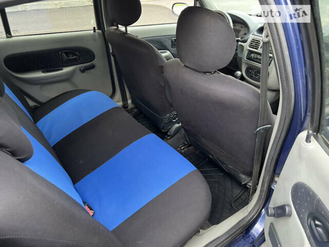 Синій Рено Кліо, об'ємом двигуна 1.39 л та пробігом 284 тис. км за 3200 $, фото 10 на Automoto.ua