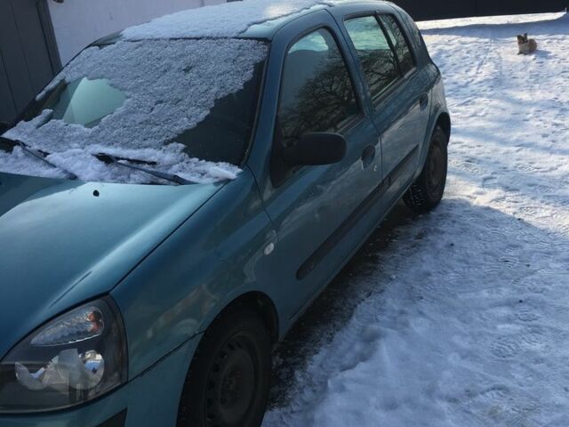 Синий Рено Клио, объемом двигателя 1.1 л и пробегом 280 тыс. км за 2900 $, фото 1 на Automoto.ua