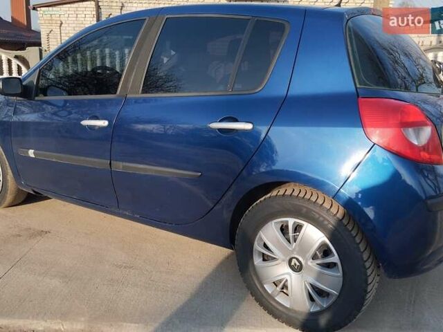 Синий Рено Клио, объемом двигателя 1.2 л и пробегом 274 тыс. км за 4300 $, фото 3 на Automoto.ua