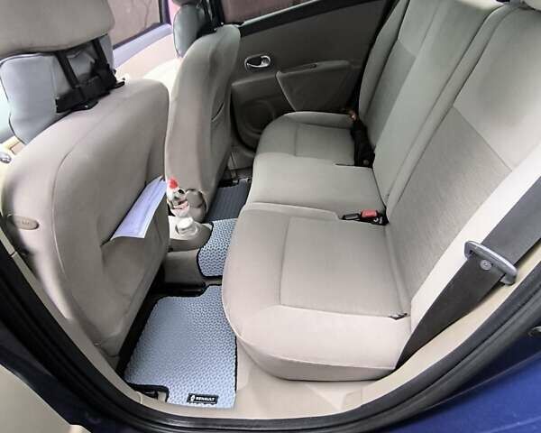 Синий Рено Клио, объемом двигателя 1.6 л и пробегом 132 тыс. км за 6500 $, фото 1 на Automoto.ua